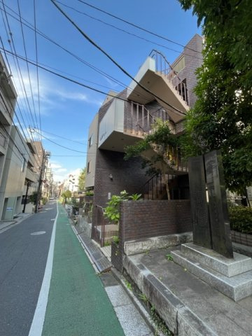 しもじまビルの外観