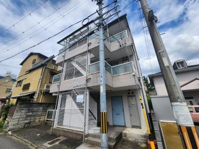 嵯峨天龍寺ハイツの外観