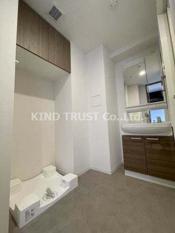 エル・セレーノ天満橋の洗面所|脱衣スペースもあります