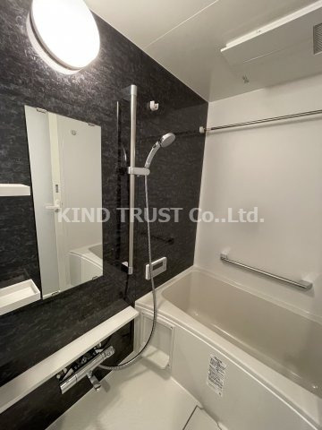 エル・セレーノ天満橋の浴室|きれいなお風呂です