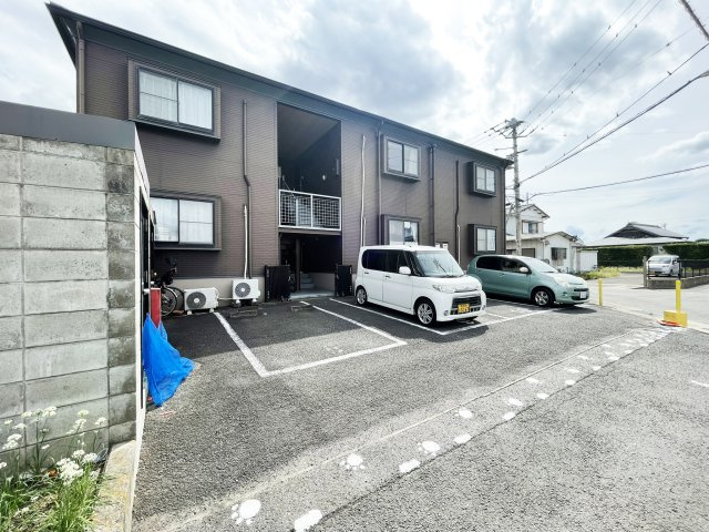 ベルリーフIの駐車場