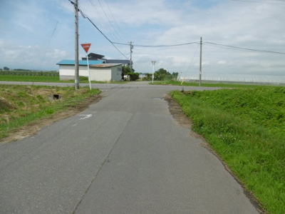 【前面道路含む現地写真】 | 黒石市高館　土地