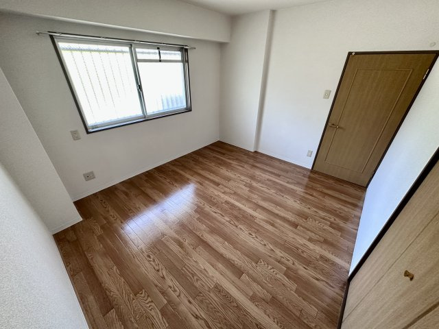 【洋室】 | ウエストインヒルズ