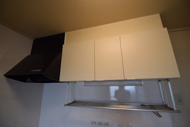 手塚グリーンハイツのキッチン|キッチン上部収納