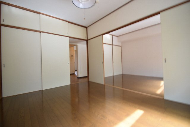 手塚グリーンハイツの居間・リビング|洋室に変更