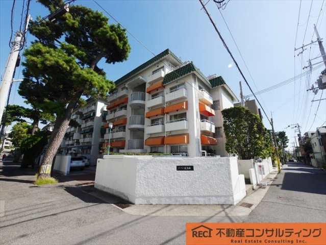 メゾン反高林の外観