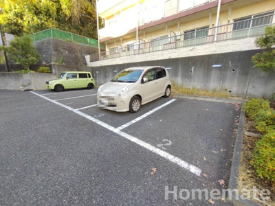 【駐車場】 | ユニバーサルハイツ