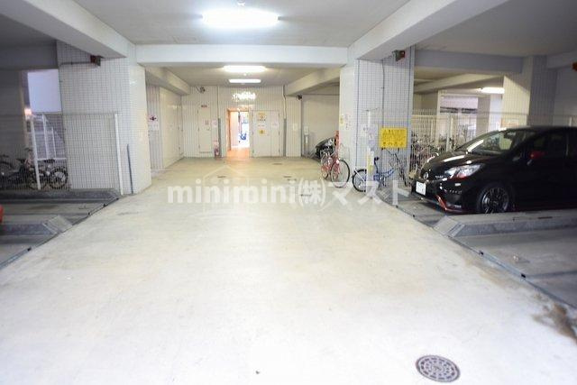 BGC難波タワーの駐車場|駐車駐輪スペースは広々