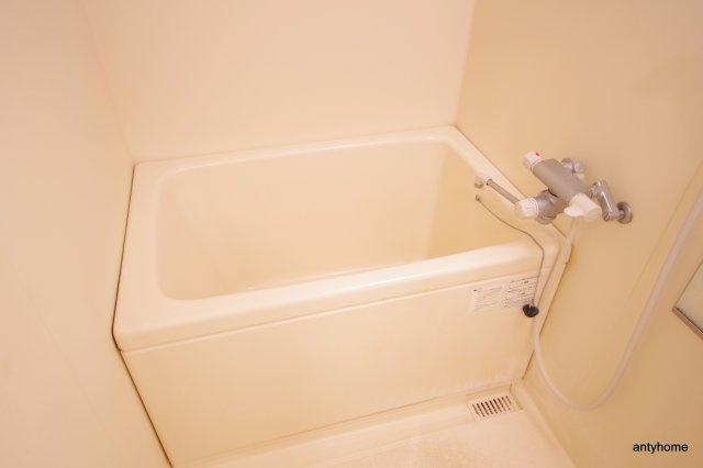 ウィスタリア新北野　仲介手数料無料の浴室