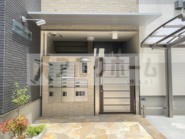 ベルドミール末広6番館のエントランス