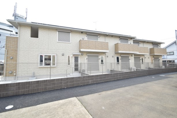 メゾンベール南多摩の外観