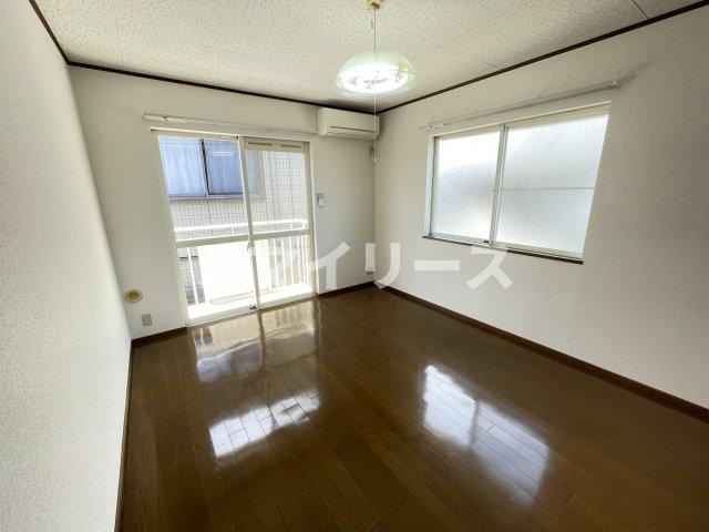 サンコート江戸川台の居間・リビング