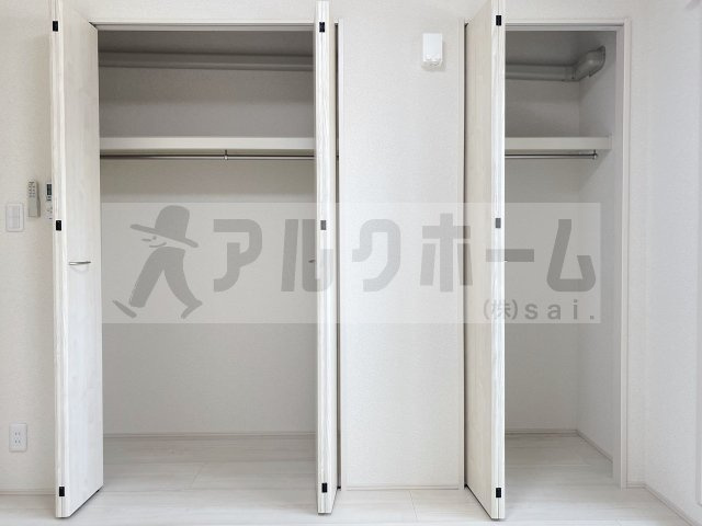 リバーサイド東久宝寺10番館の収納