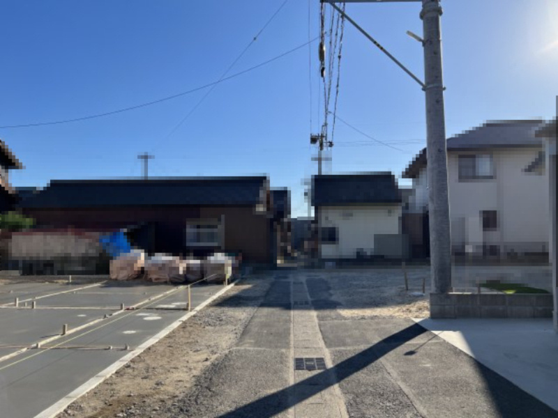 碧南市西浜町六丁目　新築戸建　2号棟の前面道路含む現地写真|碧南市西浜町6丁目新築戸建前面道路写真です。
