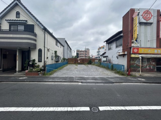 【前面道路含む現地写真】