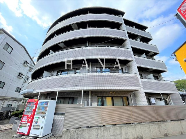 スカイアーク生田の外観