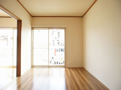 【寝室】 | タテノハイツＣ | 快適に過ごせる洋間です♪