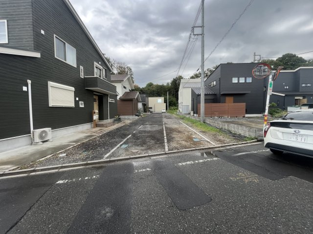 川越市笠幡　建築条件なし売地　JR川越線『笠幡駅』徒歩22分　【霞ヶ関西小学区】の前面道路含む現地写真
