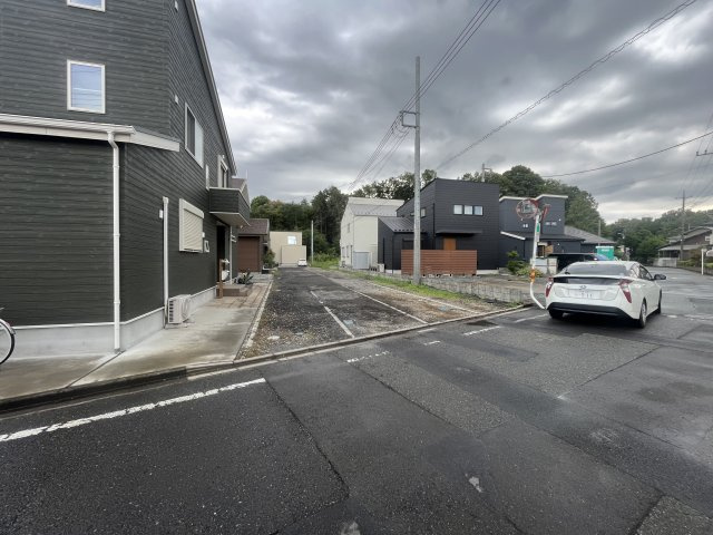 川越市笠幡　建築条件なし売地　JR川越線『笠幡駅』徒歩22分　【霞ヶ関西小学区】の前面道路含む現地写真