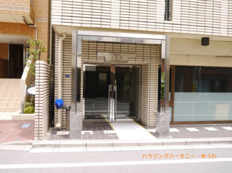 【エントランス】