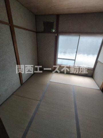  | 布市町４丁目貸家