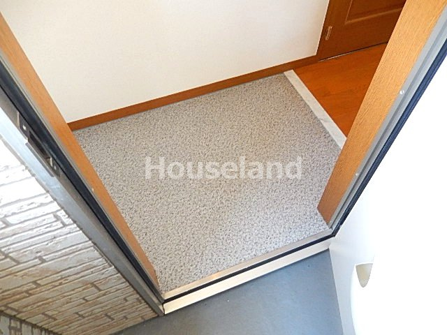 フジパレス小人町の玄関