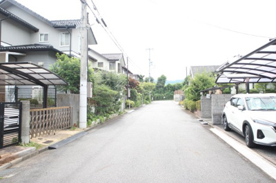 【前面道路含む現地写真】 | 大津市仰木の里東3丁目3-5　中古戸建