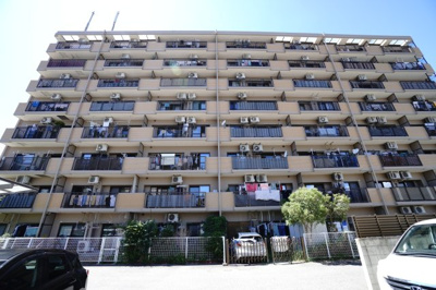 【外観】 | 【リフォーム済】ペルル中山南 | 現地（2023年7月16日14：00頃）撮影