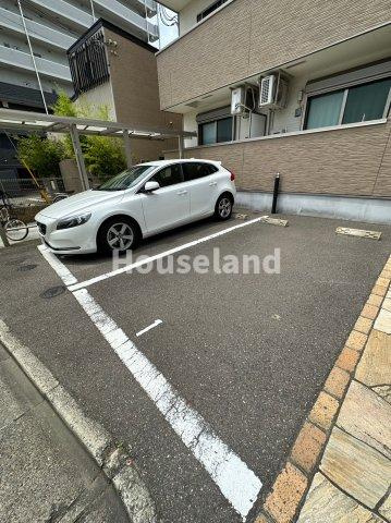 フジパレス黒田Ⅲ番館の駐車場