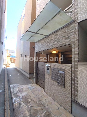 フジパレス黒田Ⅲ番館のエントランス