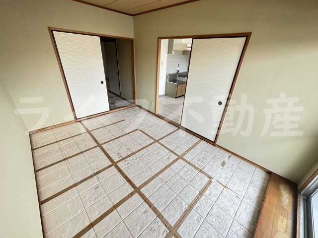 ヌベルミズノの内装|明るい色調の室内です