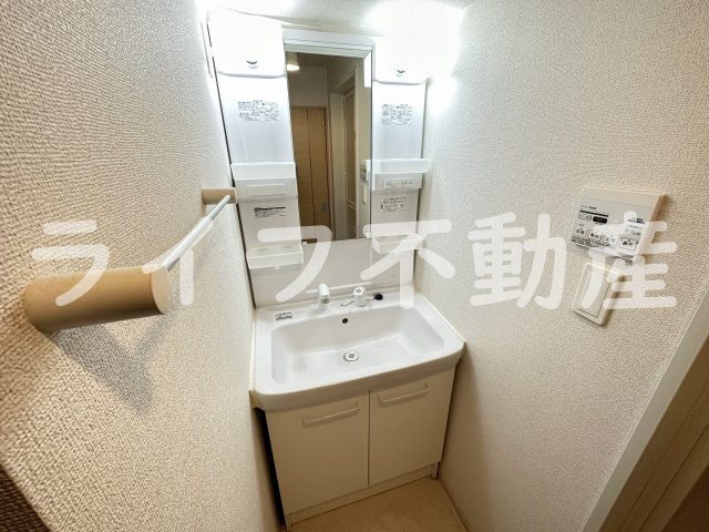 カーサルミエールの独立洗面台|使いやすい独立洗面台です