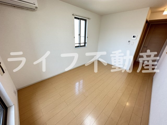 カーサルミエールの洋室|コンパクトで使いやすい洋室です