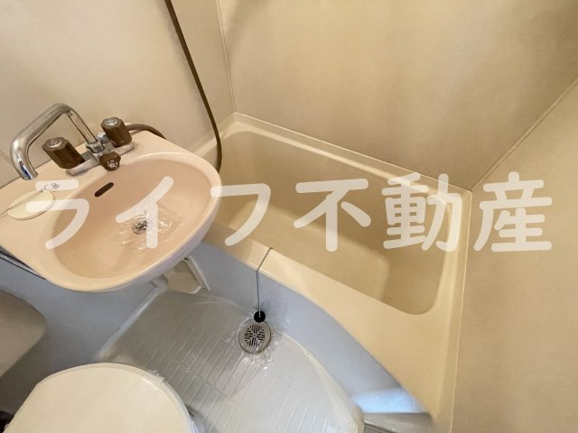 エスポアール春日Ⅰの浴室|コンパクトで使いやすいお風呂です