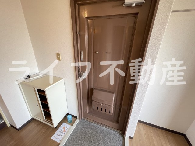 エスポアール春日Ⅰの玄関|きれいな玄関です