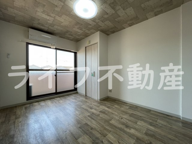 イーストヴィラキタの居間・リビング|ゆったり過ごせるリビングです