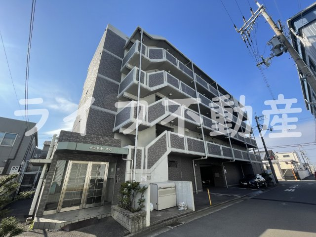 イスタナ・フセ