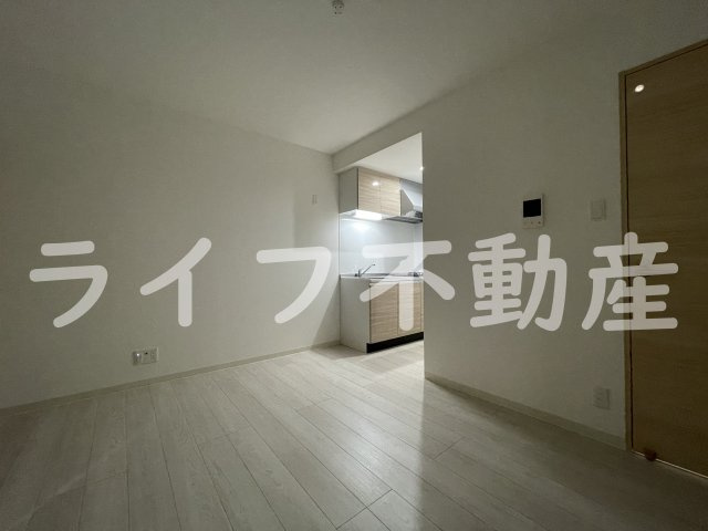 badge　nagaseの居間・リビング|こちらのリビングで趣味の時間をお楽しみください
