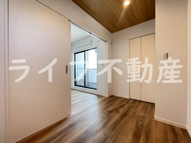 パロス瓢箪山ラドスールの洋室|明るい洋室です