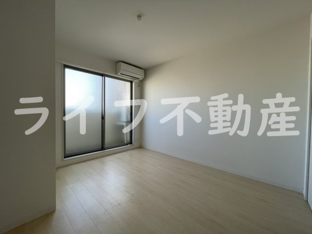 ファンライフ小阪の寝室|寝室にぴったりのお部屋です