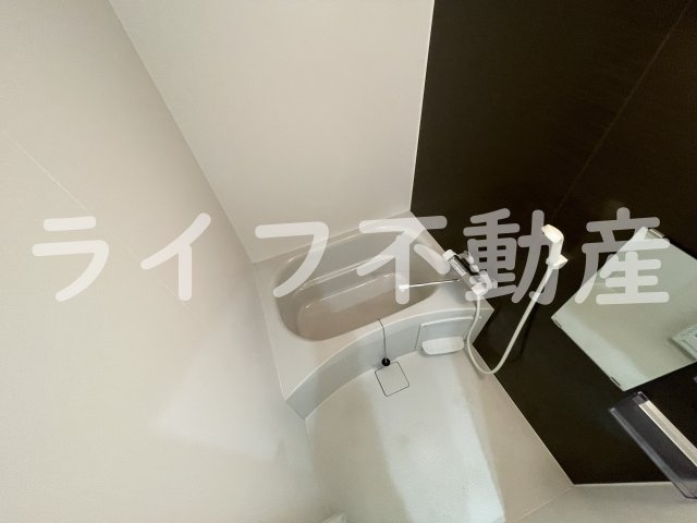 ファンライフ小阪の浴室|日々の疲れを癒すお風呂付です
