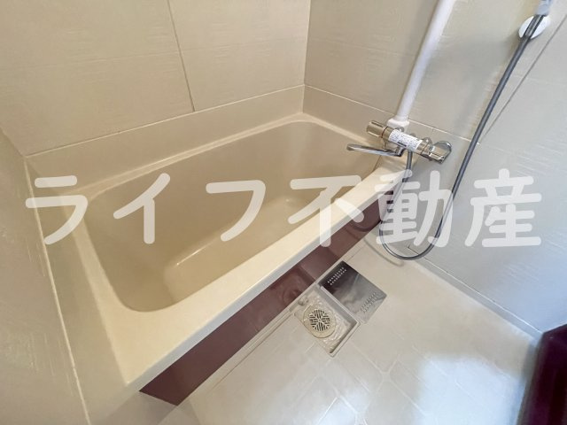グローリーハイツ東成の浴室