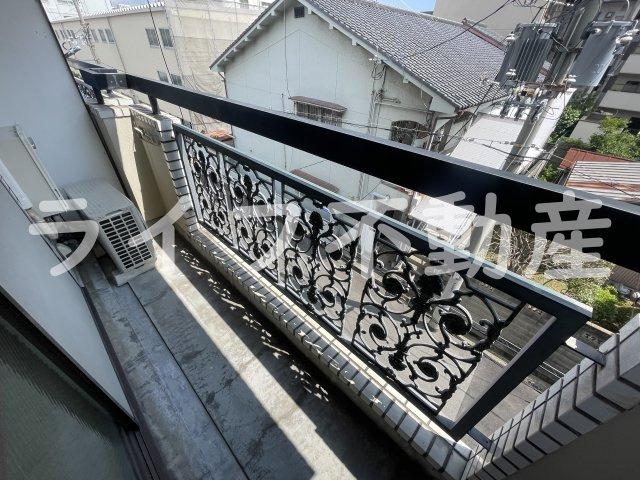 グローリーハイツ東成のバルコニー
