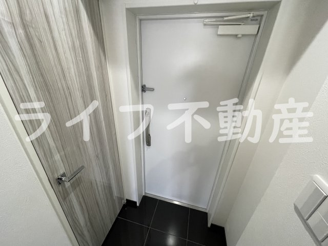 パラゴン布施駅前の玄関|落ち着いた玄関です