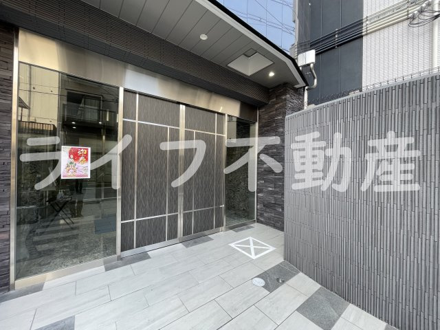 パラゴン布施駅前のエントランス|建物の内部です