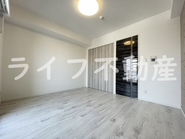 パラゴン布施駅前の居間・リビング|使いやすいリビングです