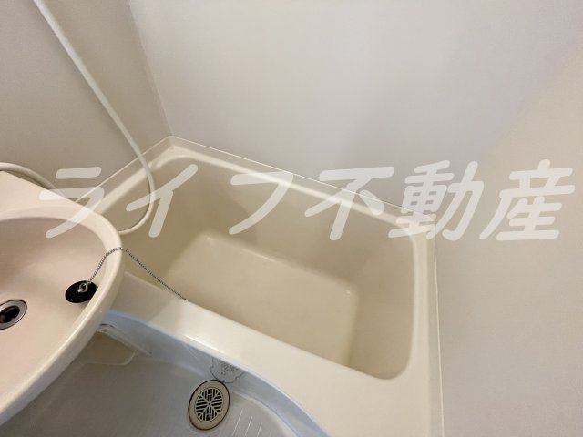 メゾン朝日小阪の浴室|ゆったり過ごせるお風呂です