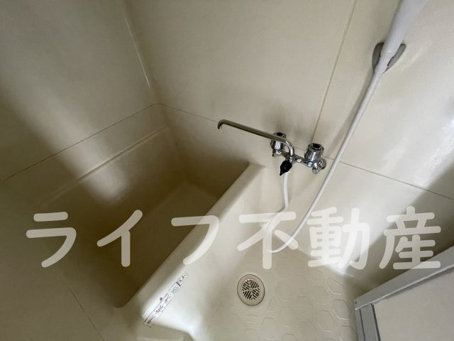 八戸ノ里プラザの浴室|コンパクトで使いやすいお風呂です