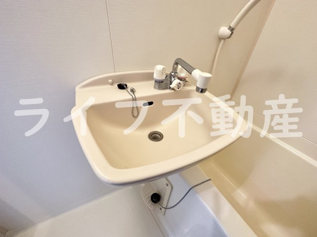 ルミエール山中の洗面所|使いやすい洗面所です