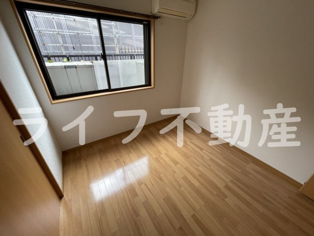 メゾンdeソレイユの居間・リビング|こちらの居間で趣味の時間をお楽しみください